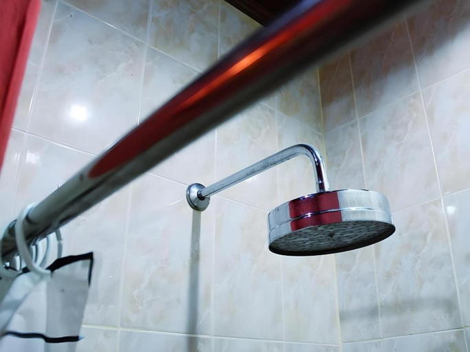 Bathroom 4, Rungaran De Challet, Cha-Am