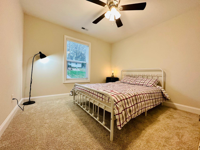 Bedroom 5, SHARED HOUSE Bedroom for rent SEPARATELY Brand NEW Home!, Gaston