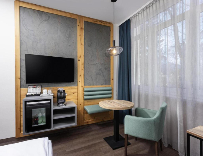 Bedroom 3, Mercure Hotel Garmisch-Partenkirchen, Garmisch-Partenkirchen