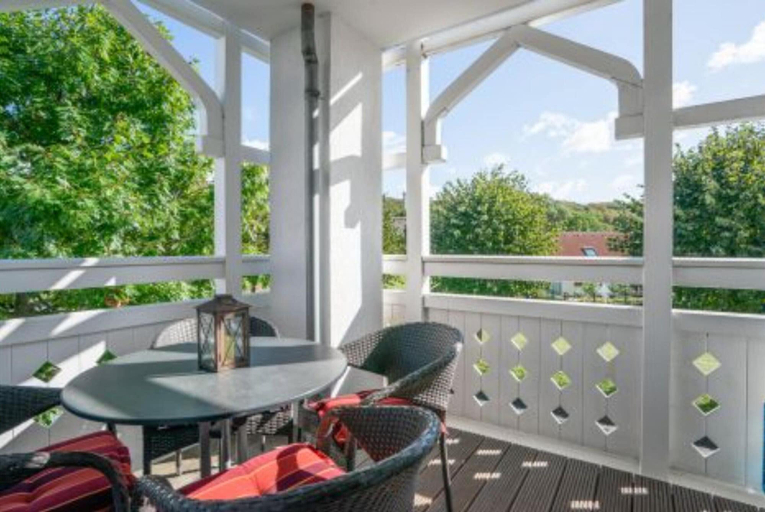 Balcony, Stilvolle Ferienwohnung Nahe Ostseestrand in Sellin, Vorpommern-Rügen