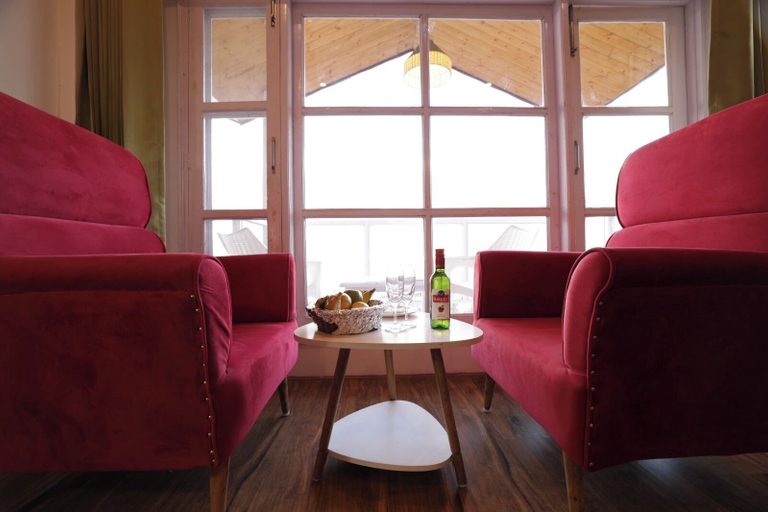 Interior 5, Hotel Hyacinth Manali By RoyalCollection, Kullu