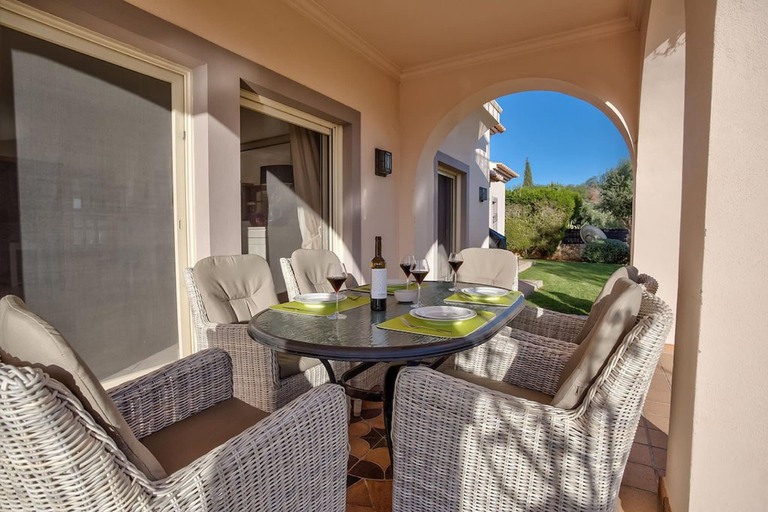 5, Casa Marta · Three bedroom villa with sea views!, Lagoa