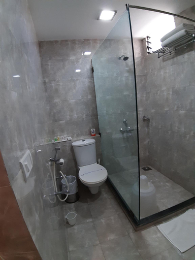 Bathroom, The Shiv Nautica Hotel, Kachchh