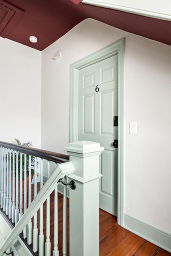 Others 2, Third Floor Walkup King Suite includes Breakfast, Charleston