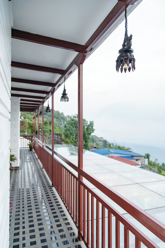 Property grounds 5, Kahunkot Resort, Gandaki