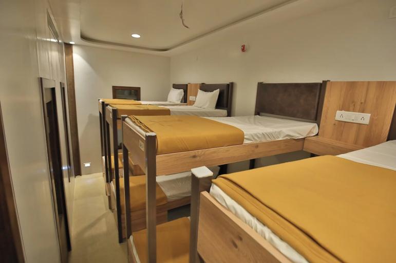 Bedroom 3, Suvidha Ghar AC Dormitory, Surat