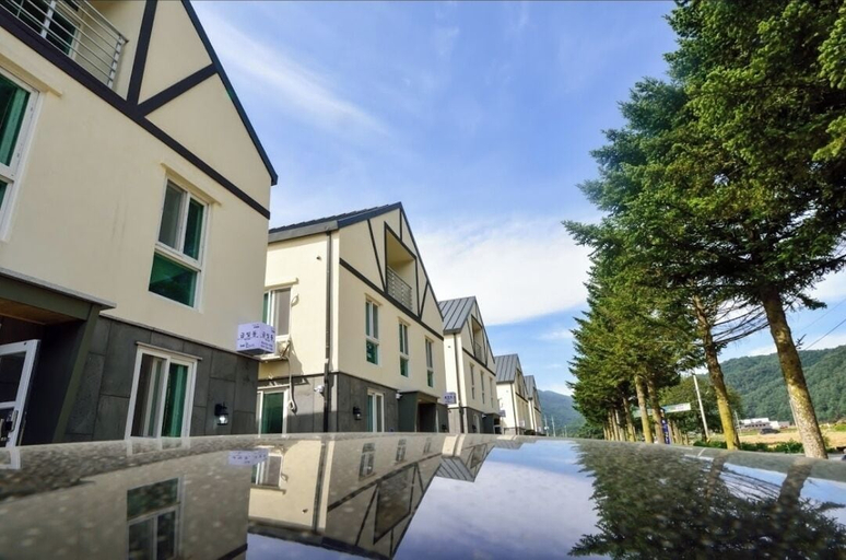 Exterior & Views 1, Odae Mountain Golden Light Pension, Pyeongchang