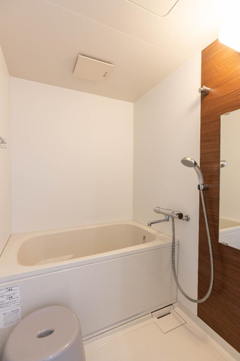 Bathroom 3, Hostel SMILY Sanno, Osaka