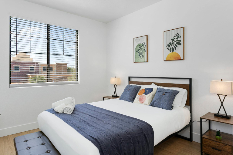 Bedroom 4, CozySuites Glendale by the stadium with pool 07, Maricopa