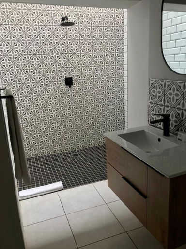 Bathroom 5, Ferns Country Lodge, Ngaka Modiri Molema