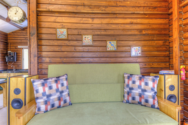 Interior 5, CosmicStays Yotsuba, Pune