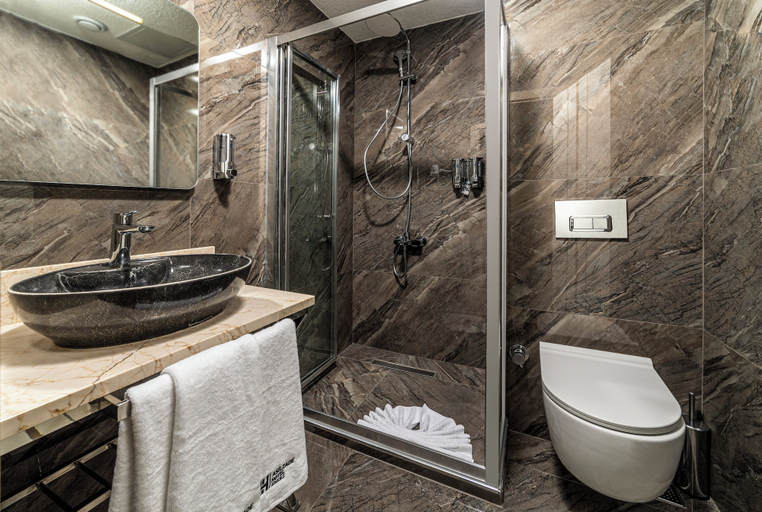 Bathroom 5, Asilzade Hotel Sirkeci, Fatih