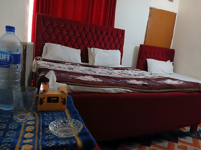 Room 3, Decent Lodge Guest House, Islamabad
