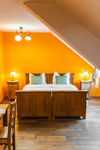 Bedroom 2, Karczma Regionalna Hotel GOSCINNA CHATA, Gorlice