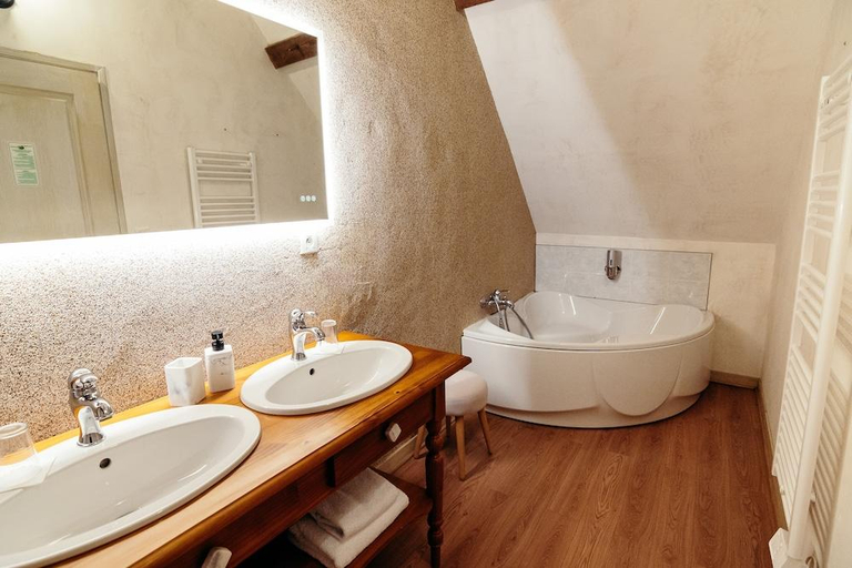 Bathroom 3, Domaine des Lumières, Aisne