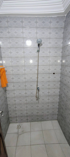 Bathroom 5, Room-economy 2 Bedrooms Studio Flat In L, Golfe (incl Lomé)