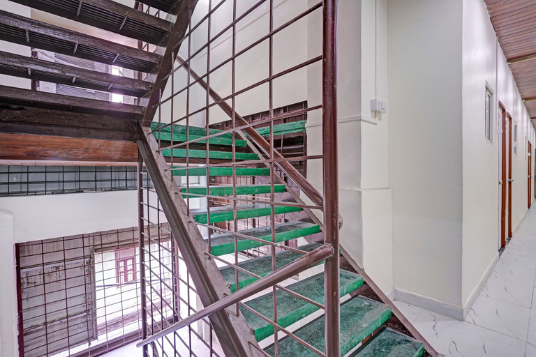 Lobby 2, Fabhotel Ram Krishna, Nashik