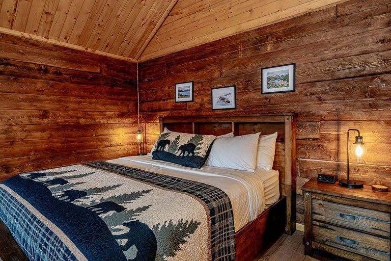 Bedroom 2, Lakeshore Lodging Suites, Kenai Peninsula