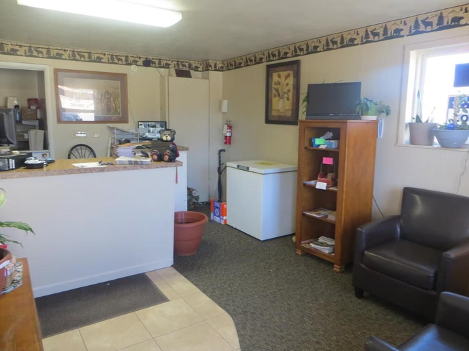 Public Area 2, Budget Inn, Grayson