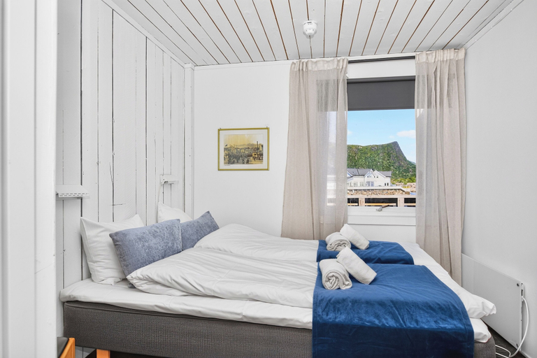 Room 2, Astra Whale - Waterfront Boutique Hostel in Lofoten, Vågan