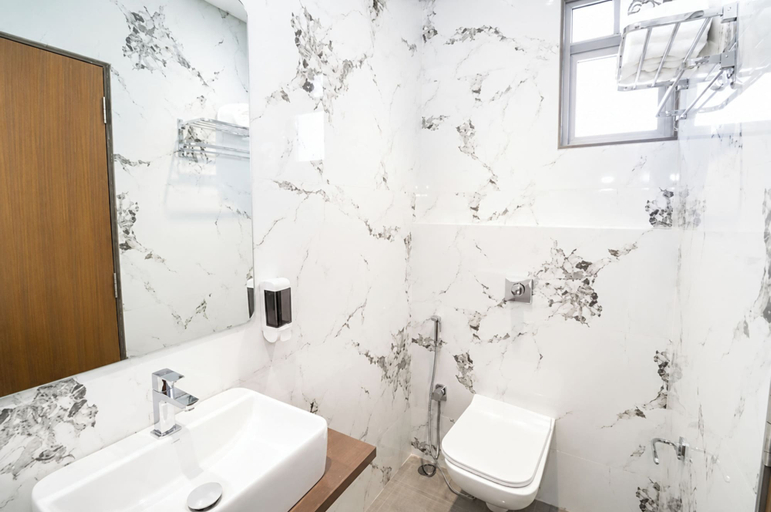 Bathroom, Hotel Ascent Star Inn Mumbai, Mumbai Suburban