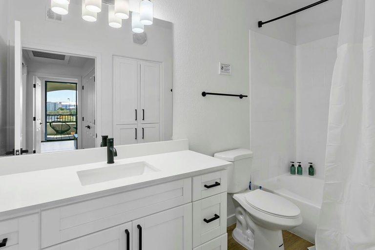 Bathroom, CozySuites Glendale by the stadium with pool 08, Maricopa