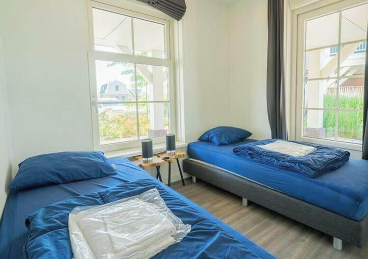 Room 3, Holiday Home in Uitdam With Terrace, Waterland