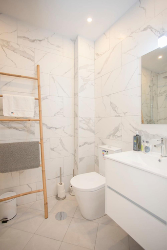 Bathroom, Liiiving in Porto - Modern Design Home - Kids Friendly, Porto
