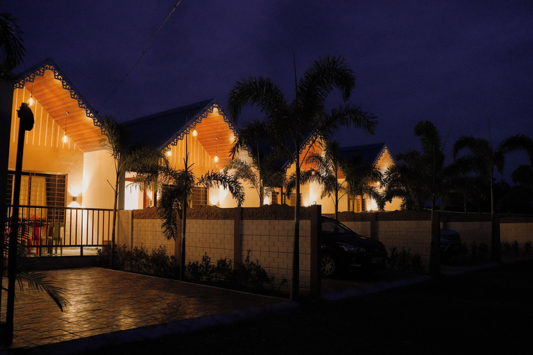 Exterior 3, Vrindavan Guest house, Pune