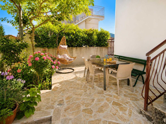 Others 3, Guest House Ranka - on the seaside