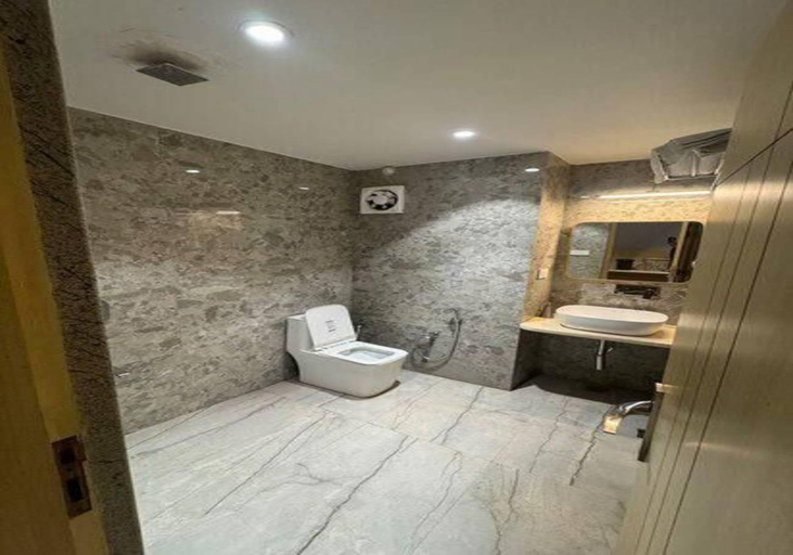 Bathroom 3, Geetanjali Hotel & Motel, Bharatpur