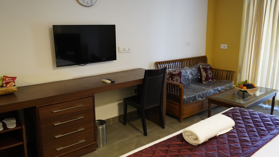Room 5, The Kings Hotel, Thoothukkudi