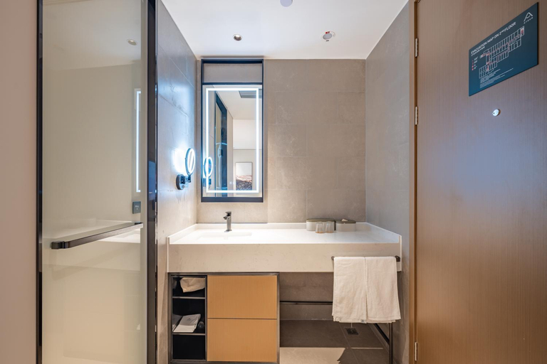 Bathroom 3, Atour Hotel Shanghai Xuhui Huajing, Shanghai