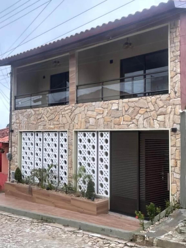 Exterior detail, suites holanda, Guaramiranga