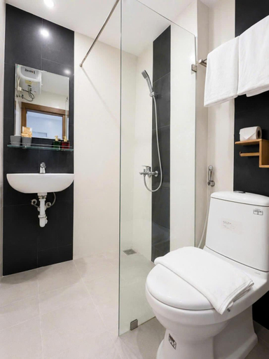 Bathroom 4, Be Sea Hotel, Da Nang