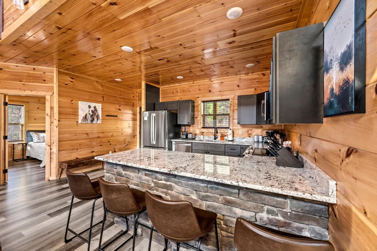 Private kitchen 3, Calling Mountains, Sevier