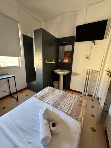 Bedroom 3, Hostal El Torero, Madrid