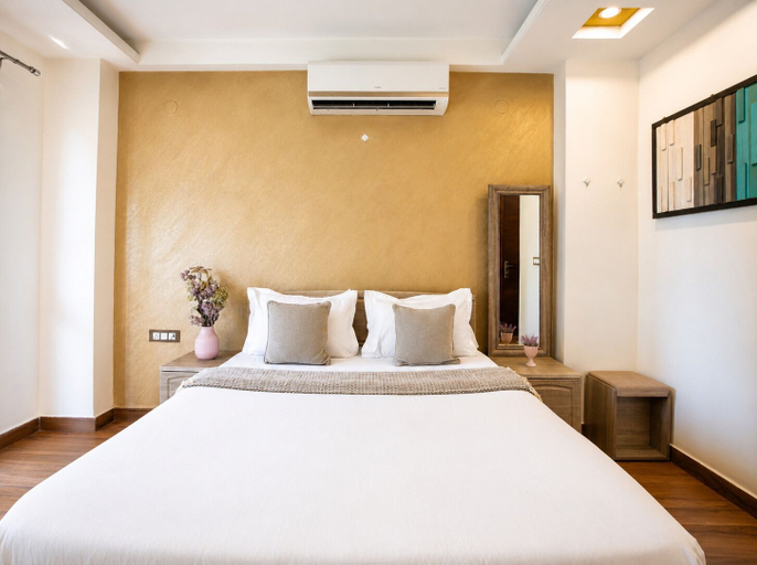 Room 4, Blossom by Redolive 3bhk Golf Course Ext, Gurgaon