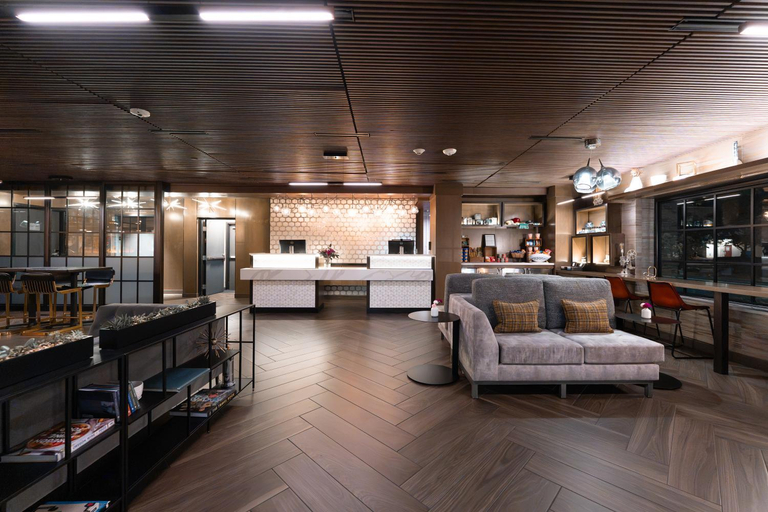 Public Area 2, Silver Cloud Hotel - Portland, Multnomah