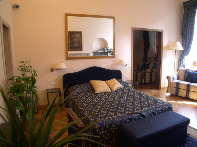 Bedroom 3, Tornabuoni Petite Suite, Florence