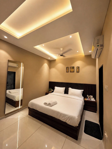 Front of property 3, HOTEL GEETANJALI, Sirohi