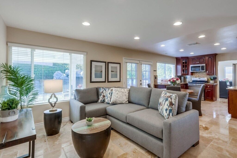 Others 5, Beautiful Backyard Oasis 5 bedroom 3 Bathroom Home, Orange