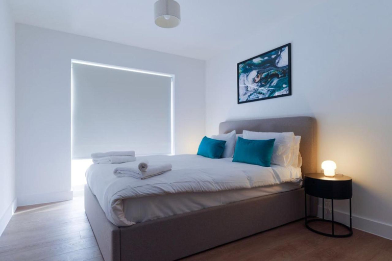 Bedroom 2, NEW Luxury South Manchester Flat, Stockport