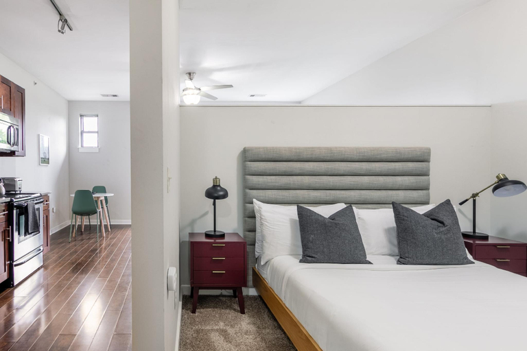 Bedroom 2, CozySuites MusicRow Astonishing Studio! 52, Davidson