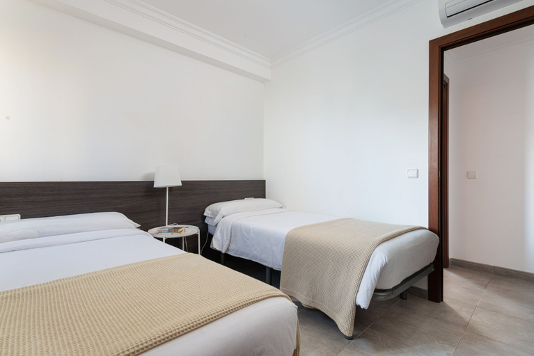 Room 4, Sunset Castello Playa, Baleares