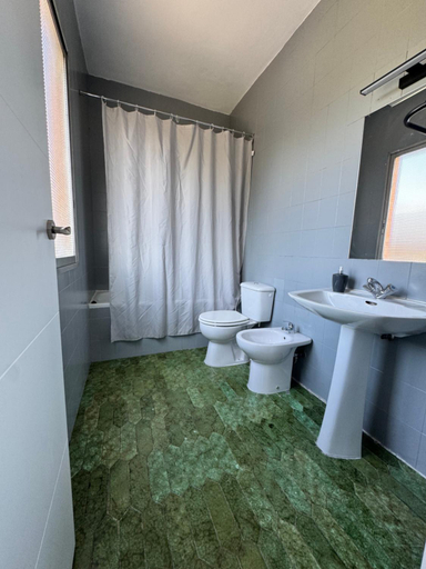 Bathroom 5, Hostal El Torero, Madrid