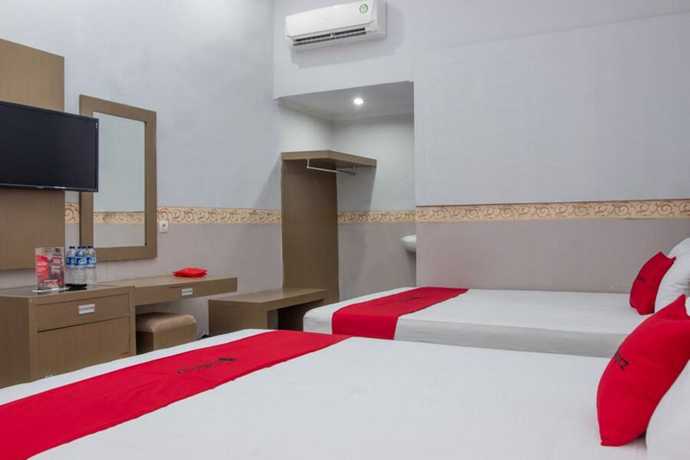 Bedroom 5, RedDoorz near Goa Panggung, Pangandaran