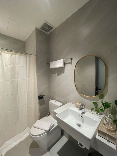 Bathroom 3, Chin Chu Stay 2, District 2
