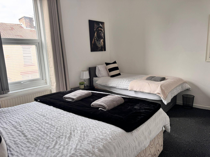 Bedroom 3, House 10 minutes from the Center, Sefton