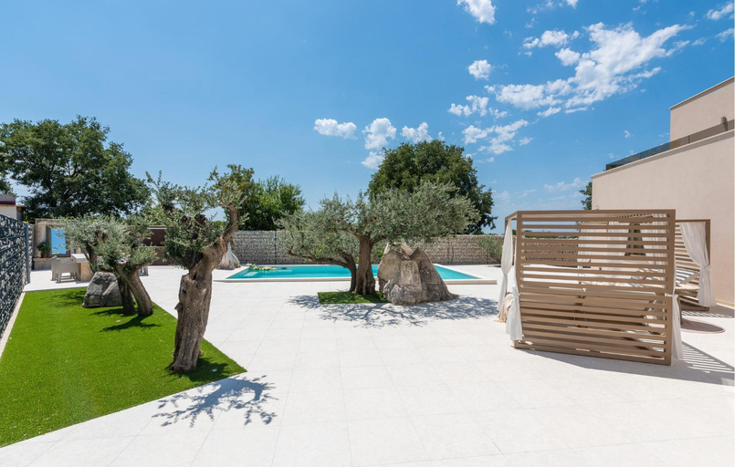 Exterior & Views, Lovely Home In Galizana With Sauna, Vodnjan